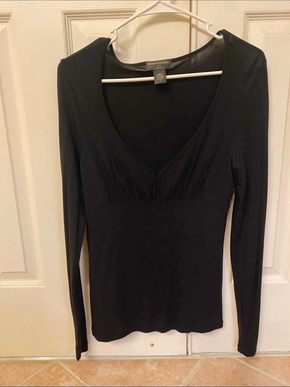 Banana Republic Black V-Neck Long Sleeve Top